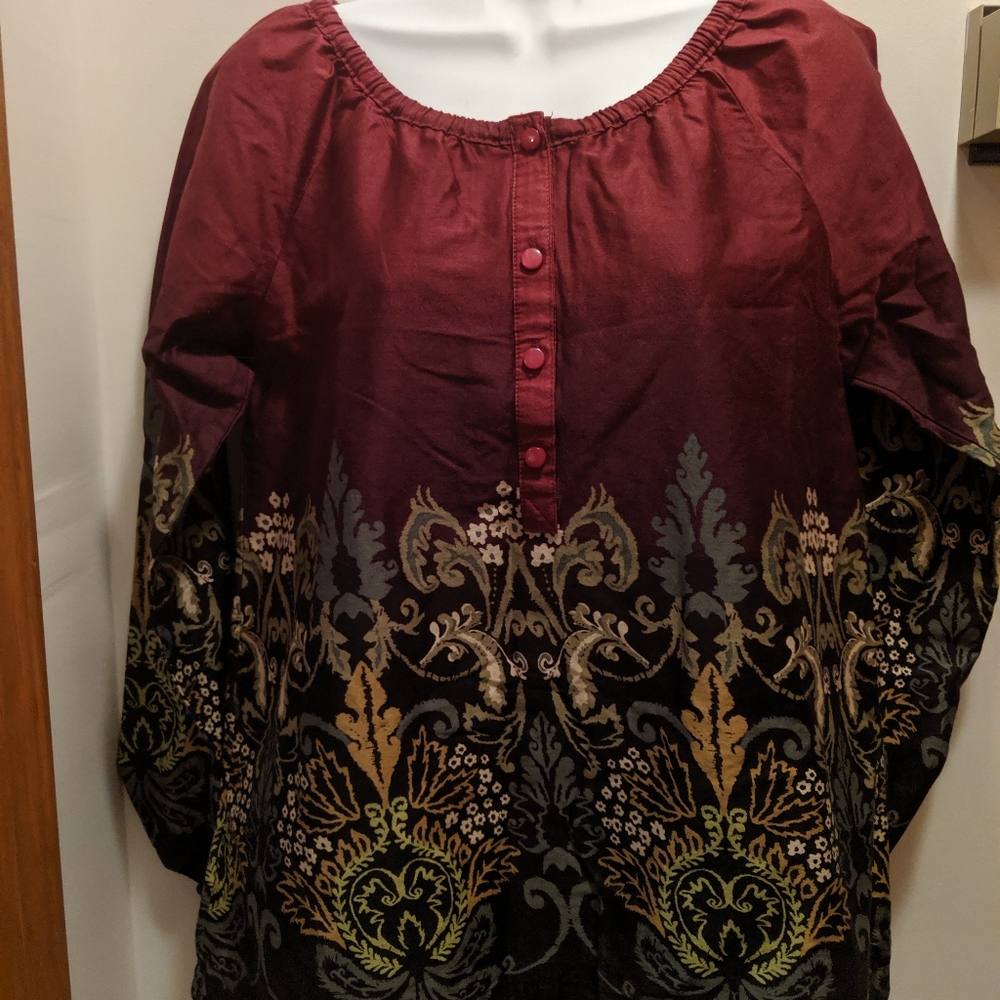 Art & Soul women's small loose fitting blouse